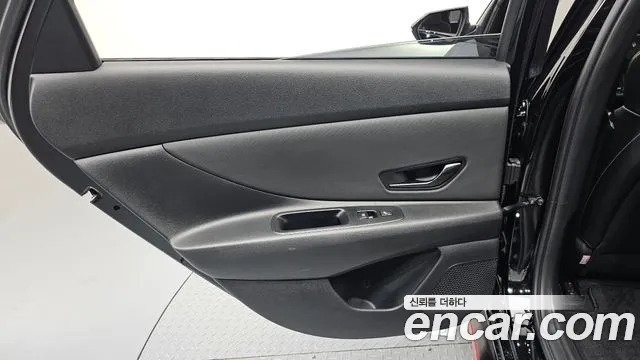 Hyundai AVANTE 2023 — фото 14