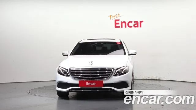 Mercedes-Benz E-Class 2017 — фото 3