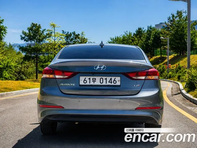 Hyundai AVANTE 2017 — фото 4