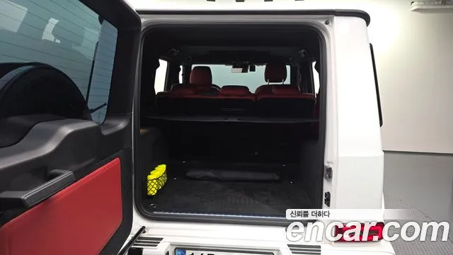 Mercedes-Benz G-Class 2023 — фото 20