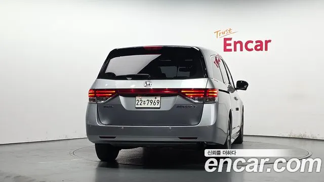Honda Odyssey 2016 — фото 4
