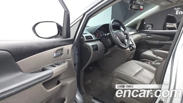 Honda Odyssey 2016 — фото 11
