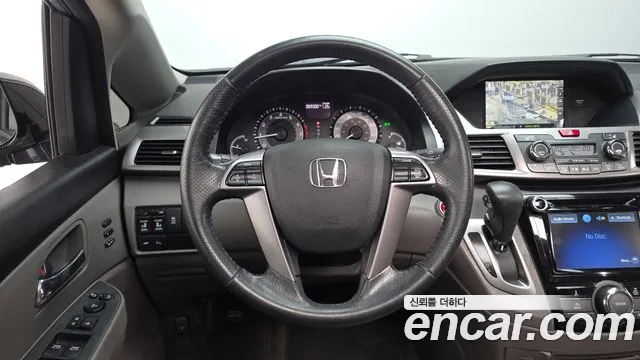 Honda Odyssey 2016 — фото 13