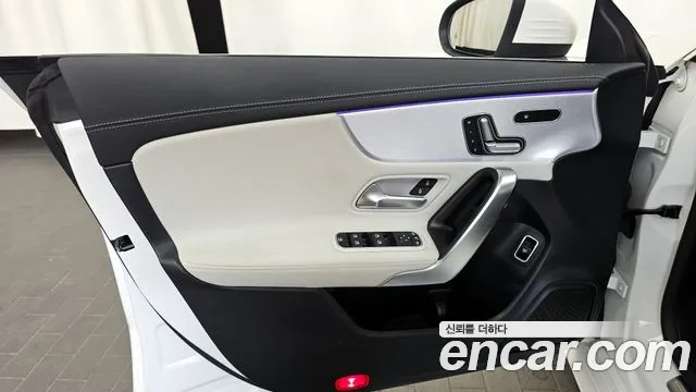 Mercedes-Benz CLA-Class 2020 — фото 14