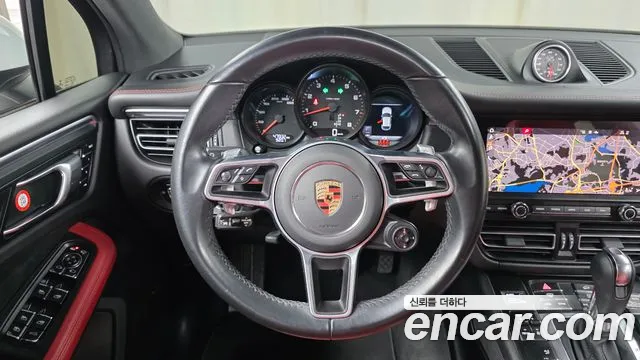 Porsche Macan 2021 — фото 19