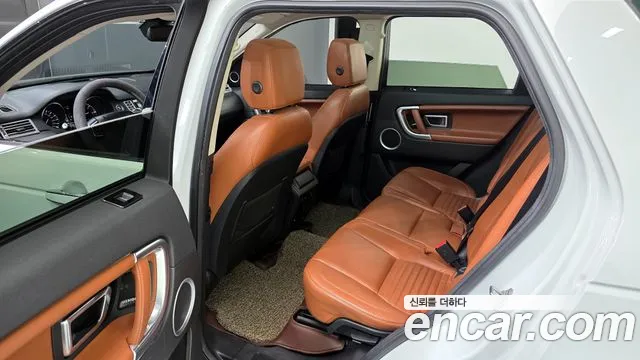 Land Rover Discovery Sport 2015 — фото 11