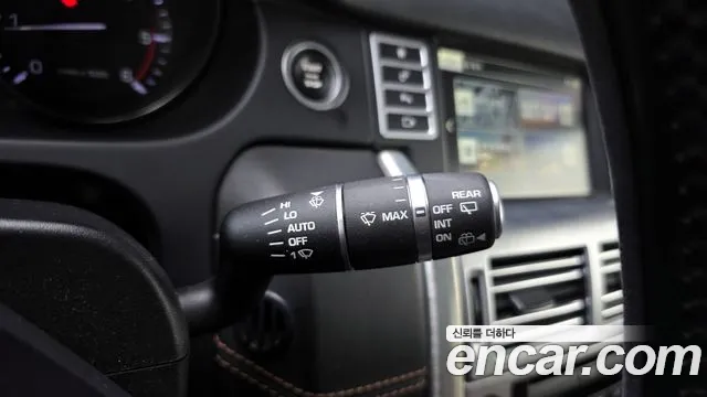 Land Rover Discovery Sport 2015 — фото 15