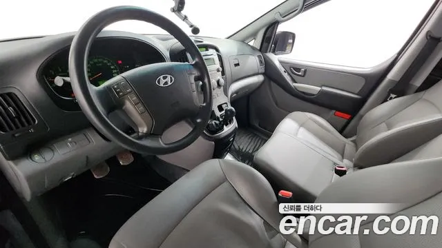 Hyundai Starex 2014 — фото 7