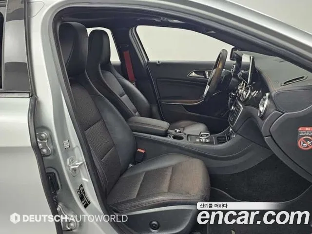 Mercedes-Benz GLA-Class 2015 — фото 10