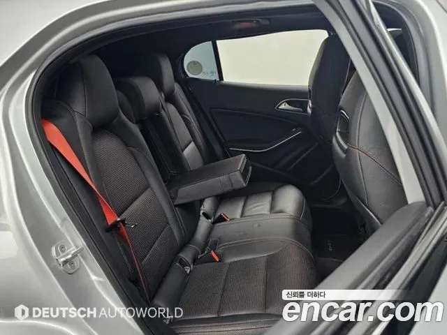 Mercedes-Benz GLA-Class 2015 — фото 12