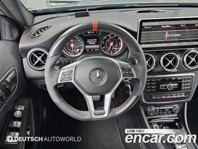 Mercedes-Benz GLA-Class 2015 — фото 13