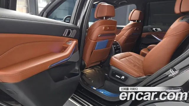 BMW X7 2025 — фото 16