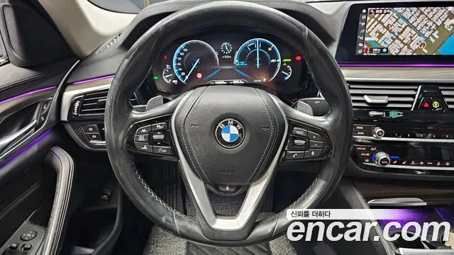 BMW 5-Series 2019 — фото 13