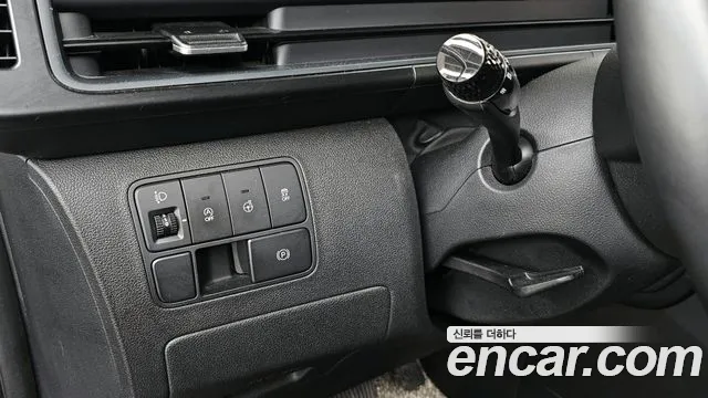 Hyundai Staria 2022 — фото 18