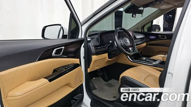 Kia Canival 2021 — фото 13
