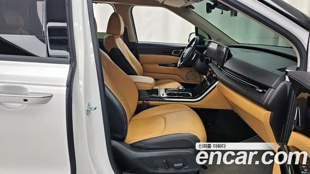 Kia Canival 2021 — фото 17