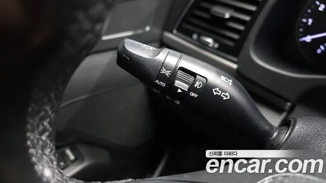 Hyundai AVANTE 2016 — фото 19