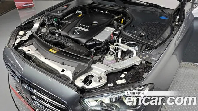 Mercedes-Benz E-Class 2023 — фото 6