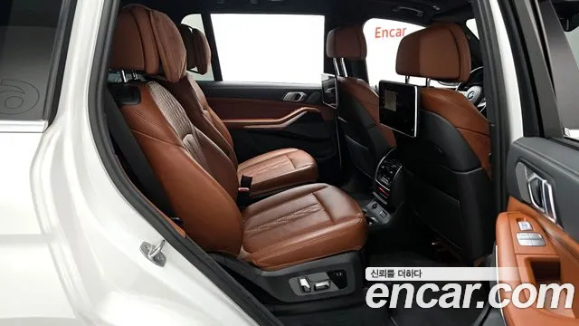 BMW X7 2022 — фото 17