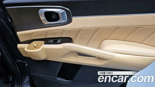 Kia Sorento 2023 — фото 15