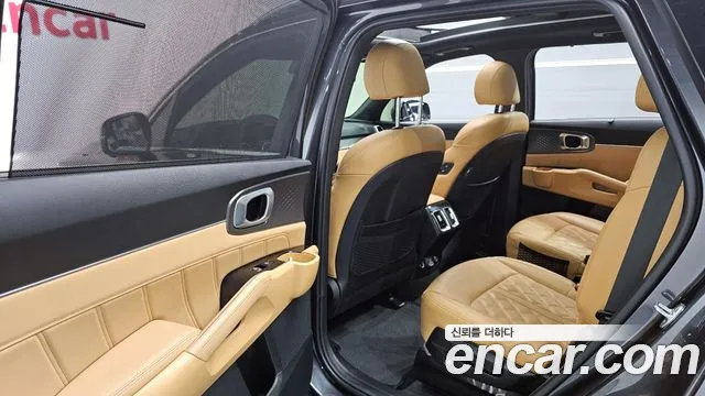 Kia Sorento 2023 — фото 16