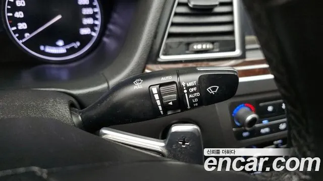 Hyundai Genesis 2016 — фото 18