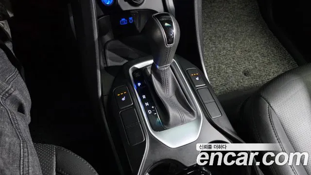 Hyundai Santafe 2016 — фото 12