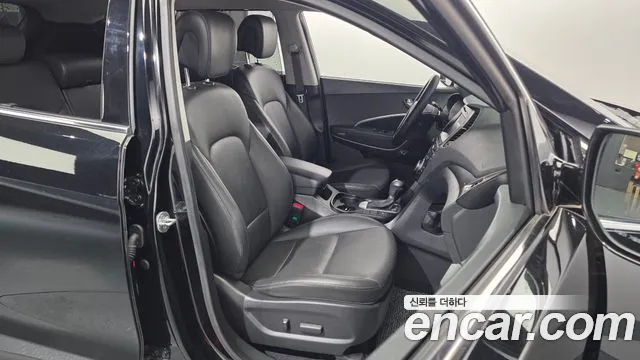 Hyundai Santafe 2016 — фото 18