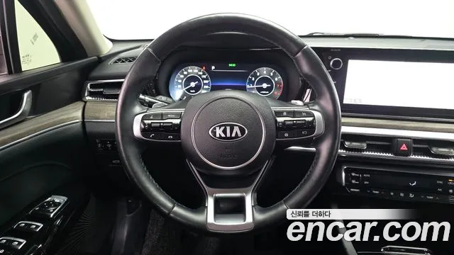 Kia K5 2021 — фото 12