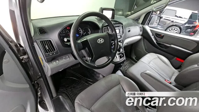 Hyundai Starex 2016 — фото 7