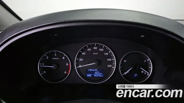 Hyundai Starex 2016 — фото 8