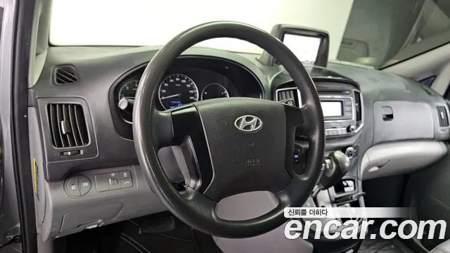 Hyundai Starex 2016 — фото 14