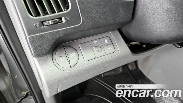 Hyundai Starex 2016 — фото 16