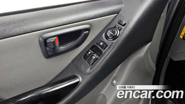 Hyundai Starex 2016 — фото 18