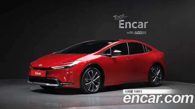 Toyota Prius 2024 — фото 1