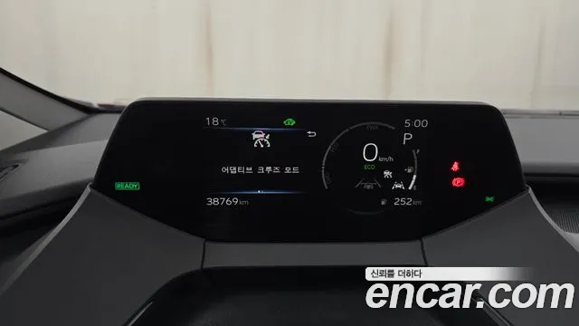 Toyota Prius 2024 — фото 11