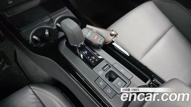 Toyota Prius 2024 — фото 12