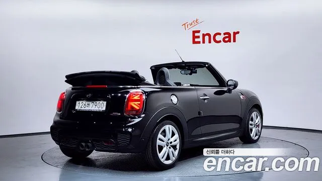 Mini Cooper Convertible 2020 — фото 2