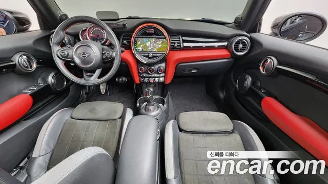 Mini Cooper Convertible 2020 — фото 10