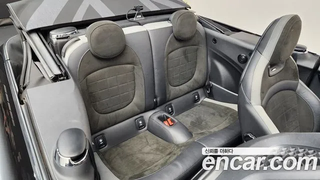 Mini Cooper Convertible 2020 — фото 17