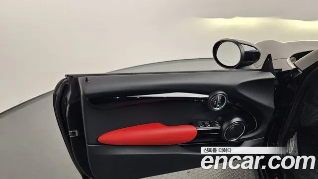 Mini Cooper Convertible 2020 — фото 15