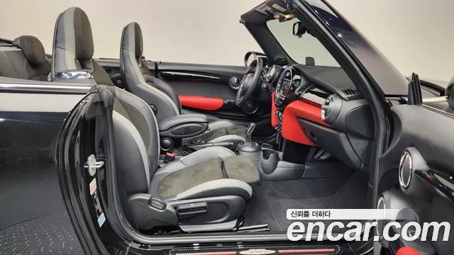 Mini Cooper Convertible 2020 — фото 16