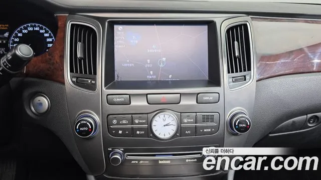 Hyundai Equus 2012 — фото 15