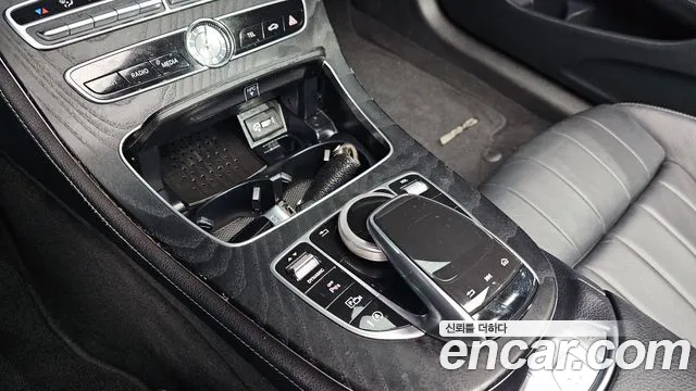 Mercedes-Benz E-Class 2019 — фото 17