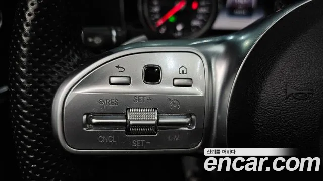 Mercedes-Benz E-Class 2019 — фото 20