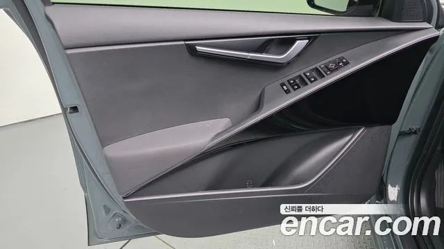 Kia Niro 2023 — фото 14