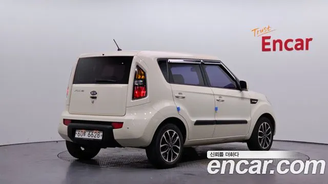 Kia Soul 2011 — фото 2