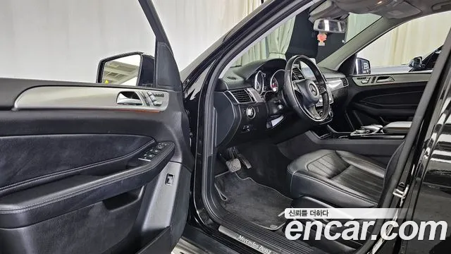 Mercedes-Benz GLE-Class 2018 — фото 10