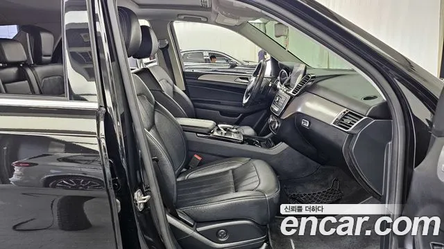 Mercedes-Benz GLE-Class 2018 — фото 11
