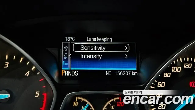 Ford Kuga 2016 — фото 17